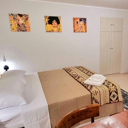 Porta Terra Apartment Чефалу Екстериор снимка